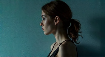 Psyche der Charaktere: Emotionale Tiefe und ihre Herausforderungen (7/10)